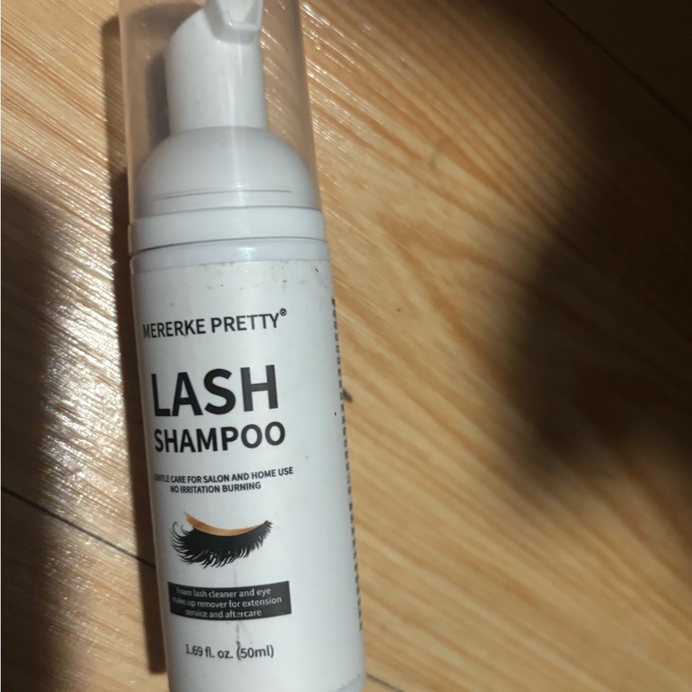 Lash Shampoo - White